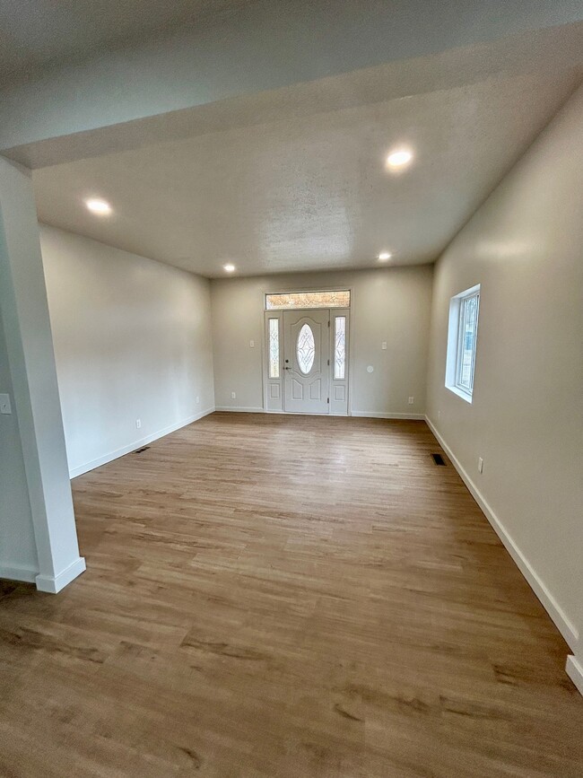 Photo - 1423 Mitchell Ave