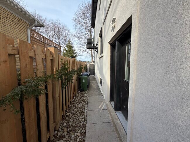 Photo - 25 Duffield Rd Unit Lower