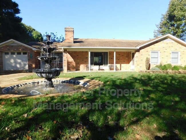 Building Photo - 251 William Cousins Rd