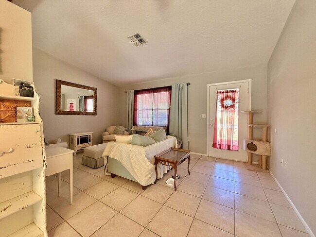 Photo - 12258 Foothill St