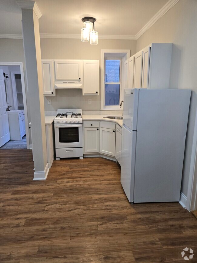 Building Photo - 1197 Commonwealth Ave Rental