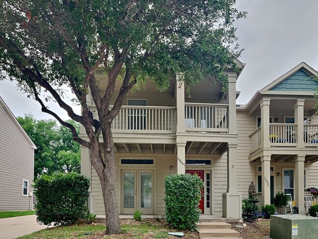 Building Photo - 10661 Traymore Dr