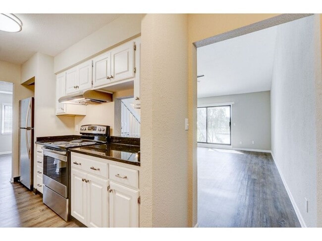 Photo - Lake Country Village Apartments