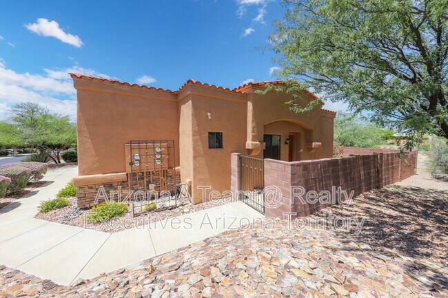 Photo - 665 E Weckl Pl