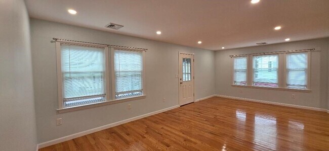 41 Belmont St