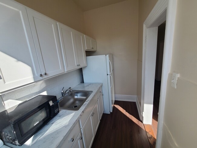 412 W Chelten Ave Unit 2F