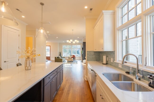 Photo - Mid-term Rental @ The Emory at North Elm