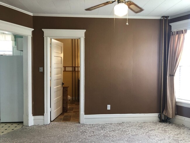 Photo - 1st Floor 2 Bedroom Apartment w/ Private Basement - Available July 1st Unit 1128 Hammond Ave - 1