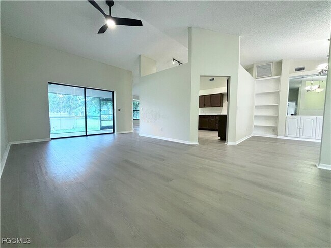 Photo - 2200 SW 40th St