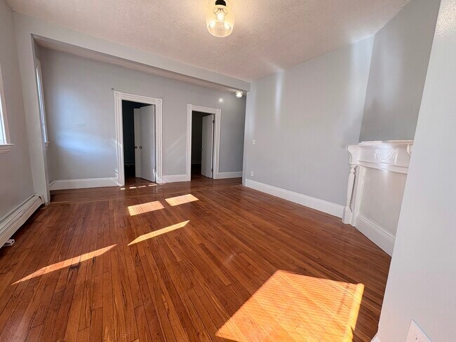 17 Corwin St Unit 2