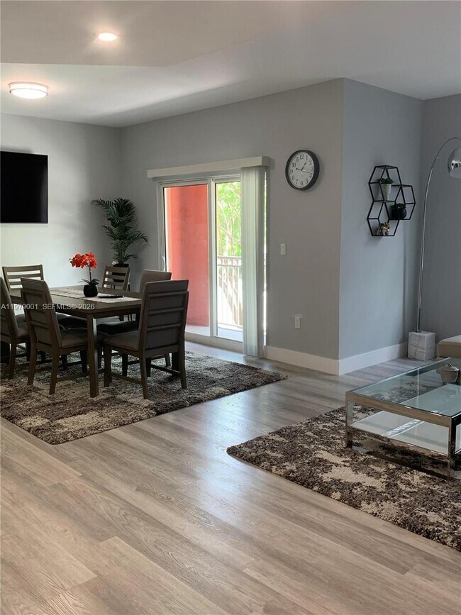 Photo - 10902 NW 83rd St Unit 216