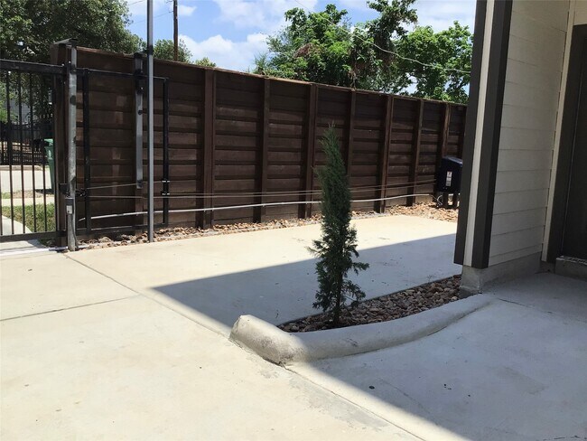 Photo - 2109 Marnel Rd