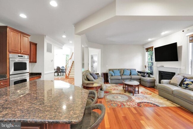 Photo - 3037 Moore Ln