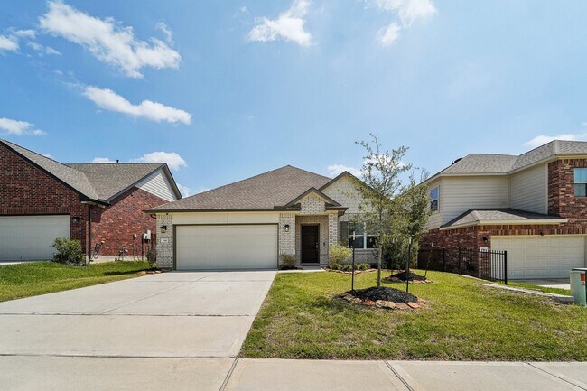 Photo - 788 Yellow Birch Ln