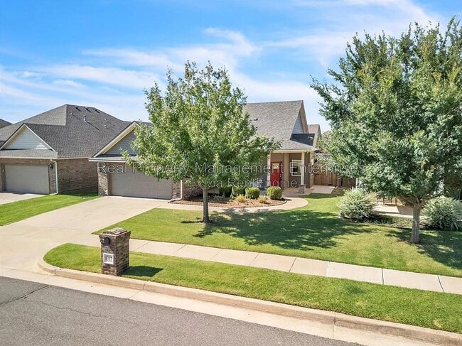 8317 NW 138th Cir