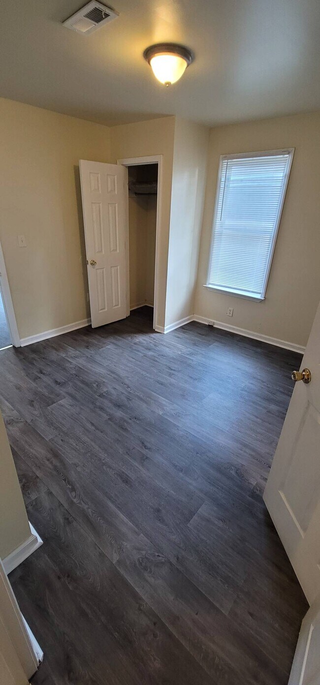 Photo - 106 Taylor St