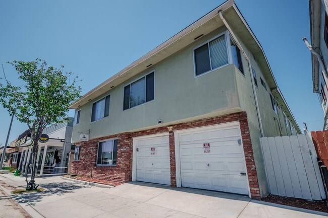 1037 E. 4th St