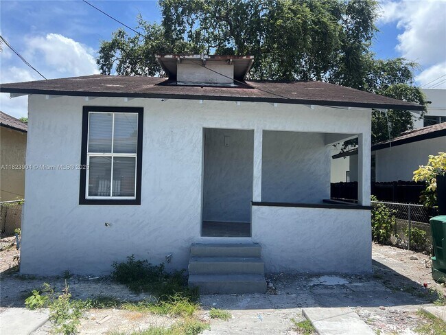 Photo - 1800 SW 3rd St House