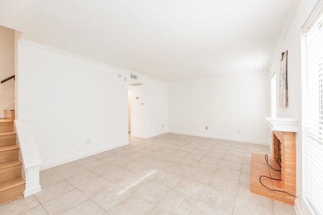 Photo - 2120 Wilcrest Dr Unit 107