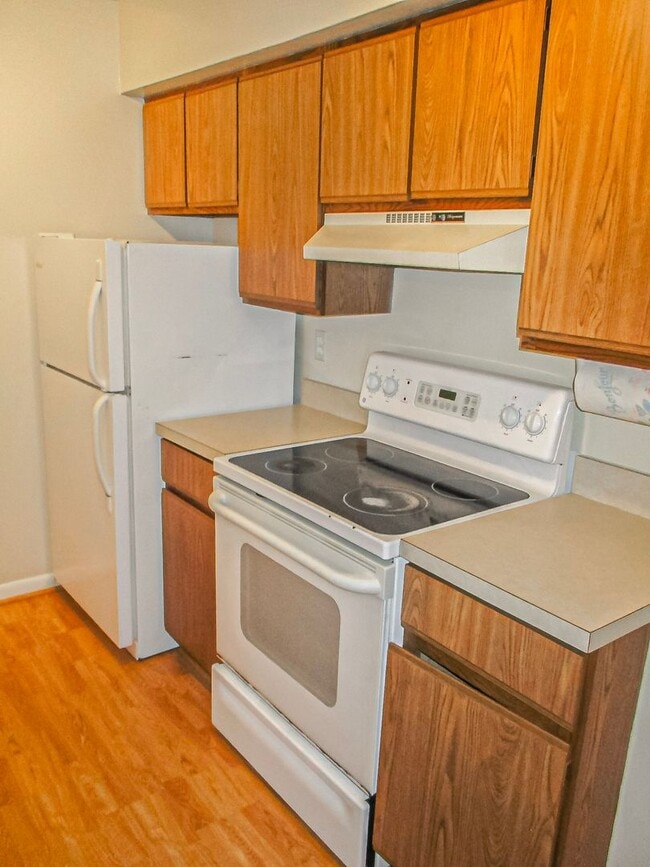Photo - Charming 2 Bed 1 Bath Apartment With Paved...