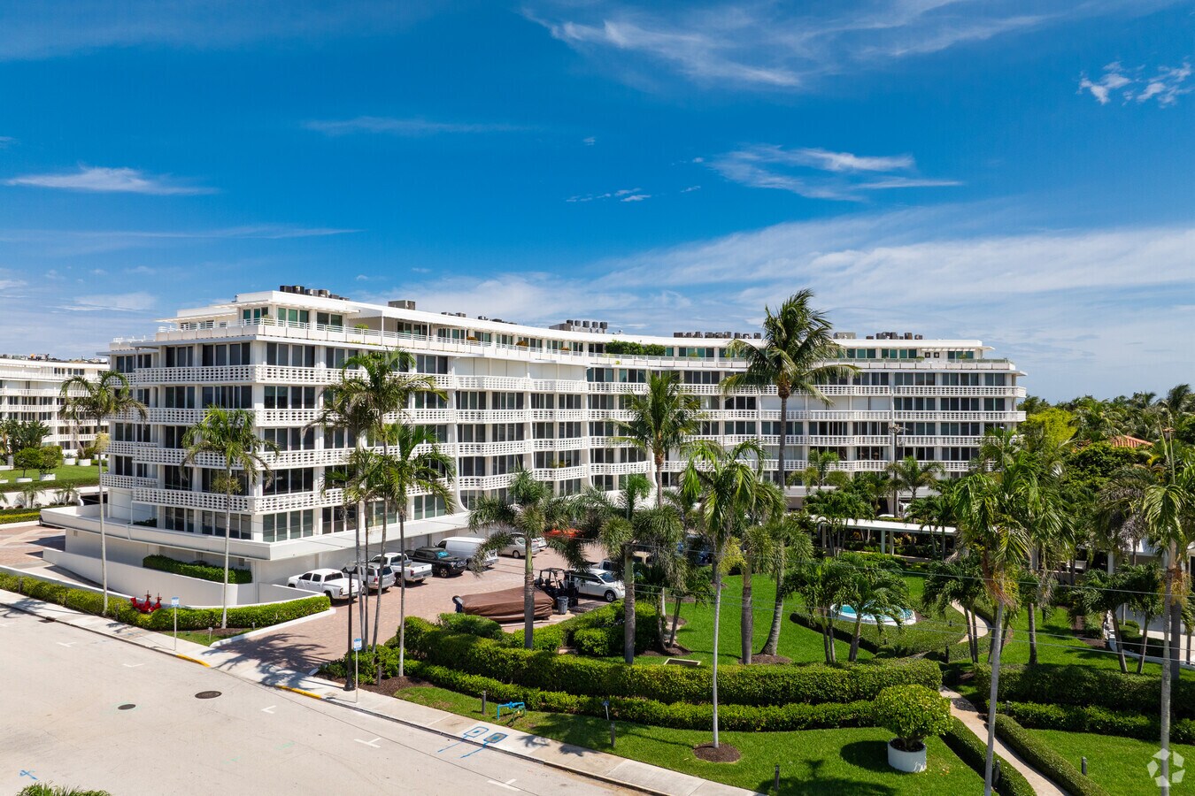 Photo - Sun & Surf West