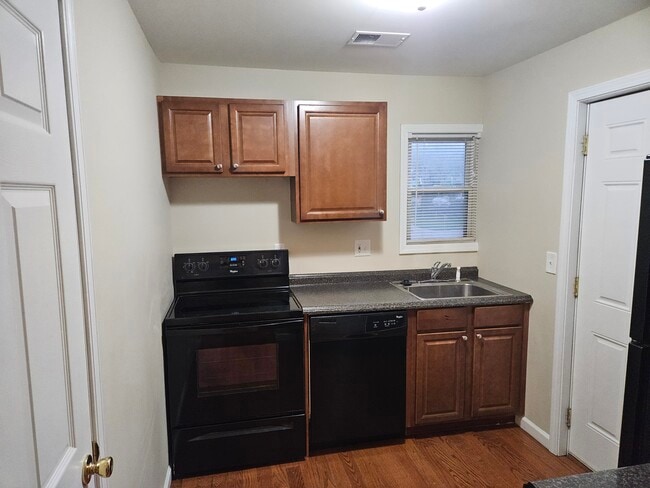 Photo - 118 Ballard St Unit #1