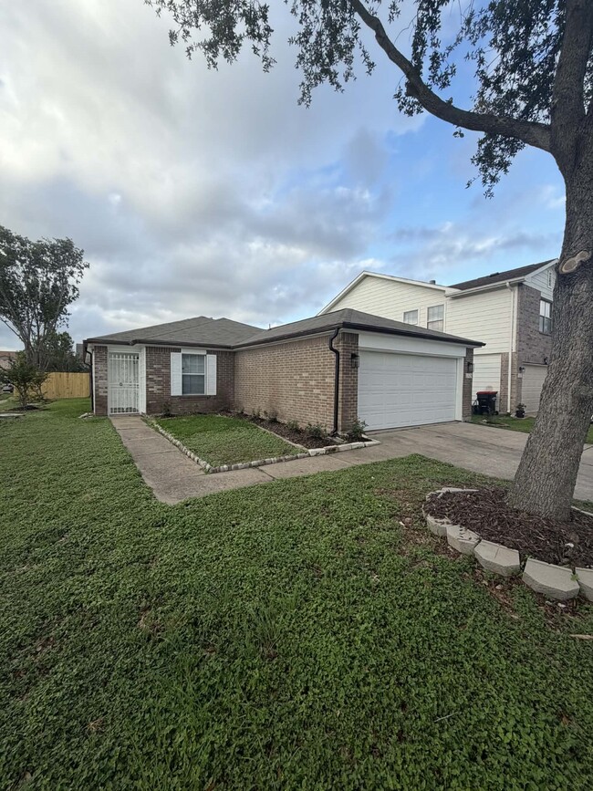 Photo - 13426 Sanderford Ln