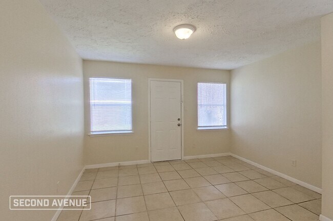 Photo - LIMITED TIME: $500 off second month’s rent...