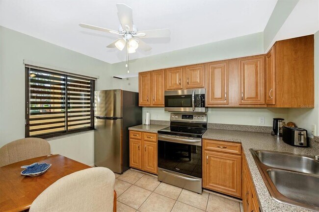 5219 Lake Village Dr Unit 21