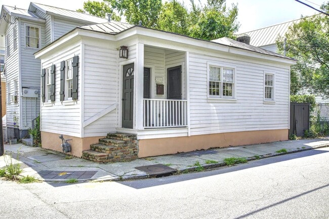 Photo - 21.5 Line St House
