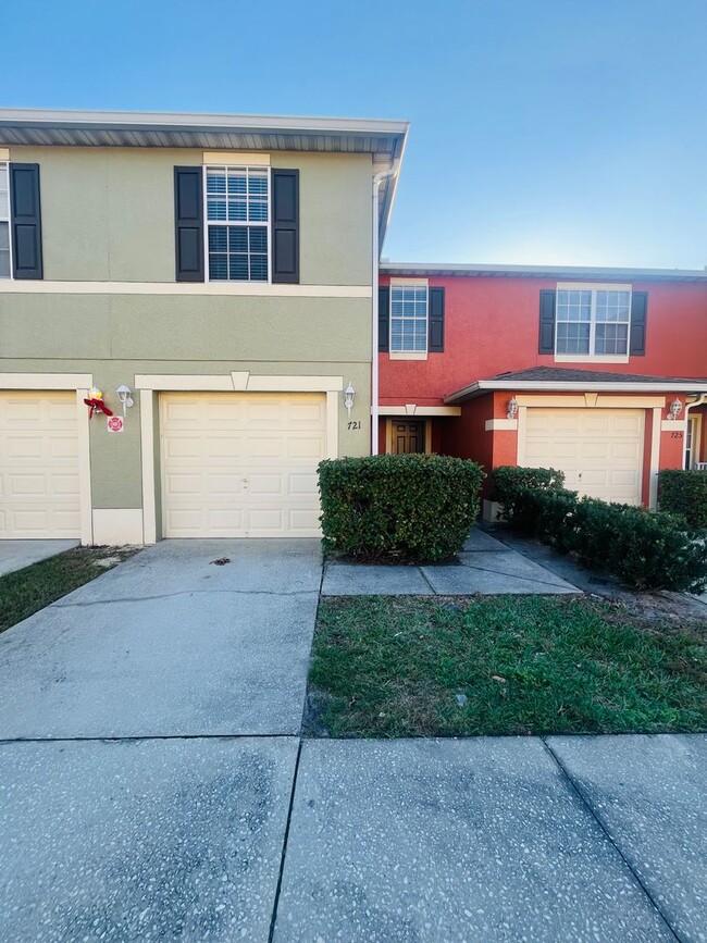 2-Story Townhouse. 3 Bedroom, 2.5 Bathroom... - 2-Story Townhouse. 3 Bedroom, 2.5 Bathroom...