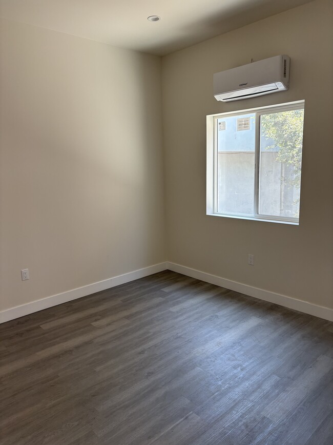 Photo - 314 N Market St Unit 5