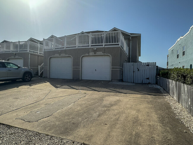 Photo - 13969 Ports O Call Dr Condo Unit D