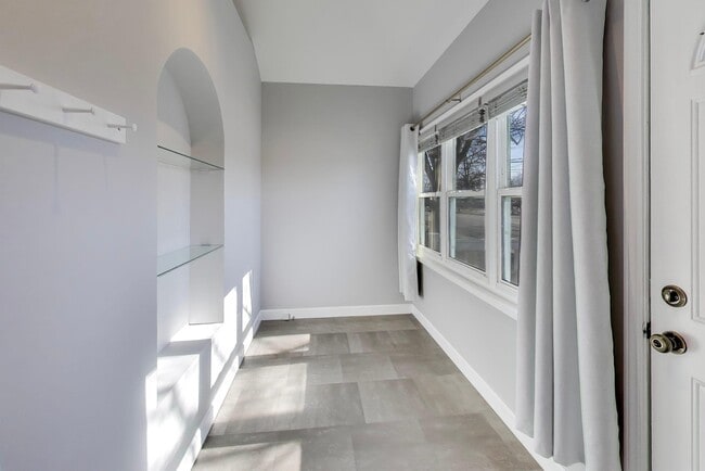 Photo - 440 W Main St