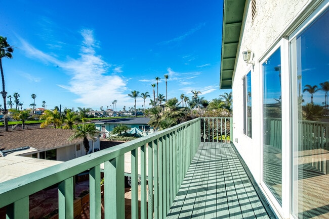 Building Photo - 1908 Broadway