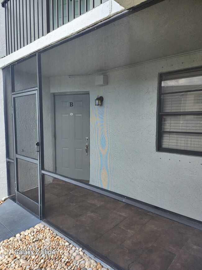 Photo - 1280 S Franklin Ave Unit B