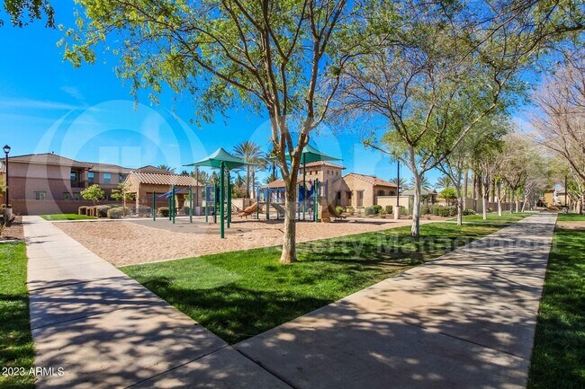 Photo - 1144 S Osborn Ln