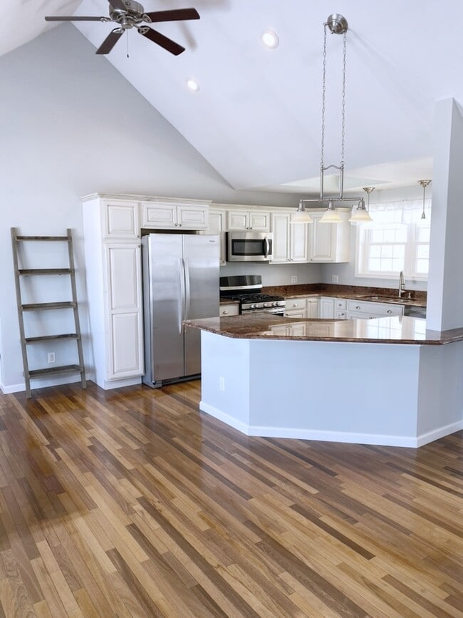 Photo - 21509 Cole Rd
