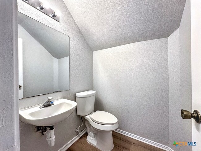 Photo - 867 Sagewood Trail