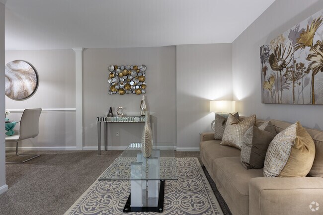 2BR, 1BA - 680SF - Living Room - Addison Chapel