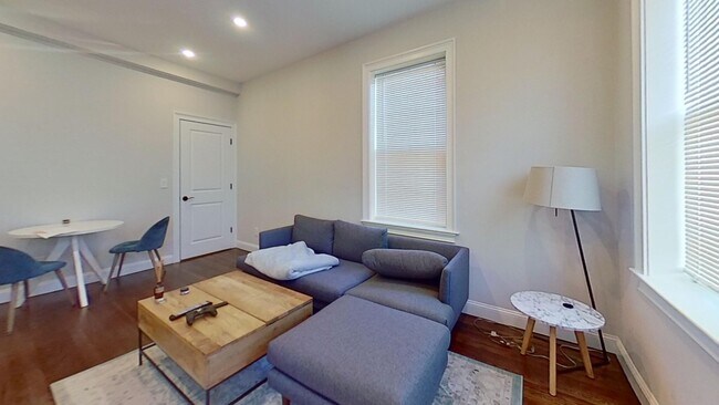 Photo - 2009 Commonwealth Ave Unidad 4