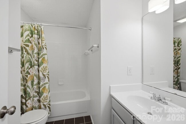 Photo - 18865 Vineyard Point Ln