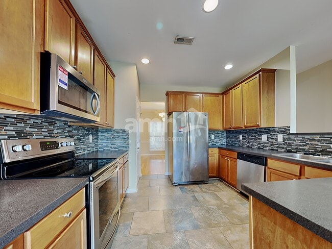 Photo - 6352 Hedgewood Ln