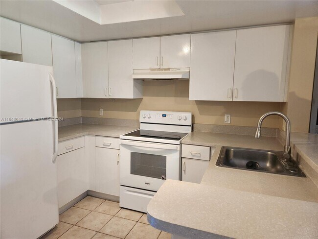 Photo - 4195 N Haverhill Rd Unit 304