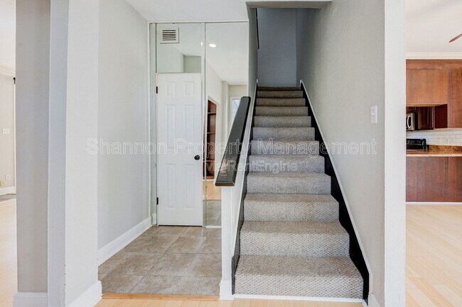 Photo - 2100 Tanglewilde St