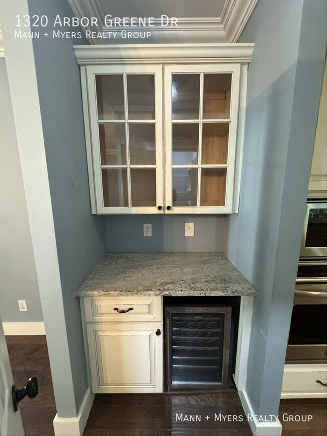 Photo - 1320 Arbor Greene Dr