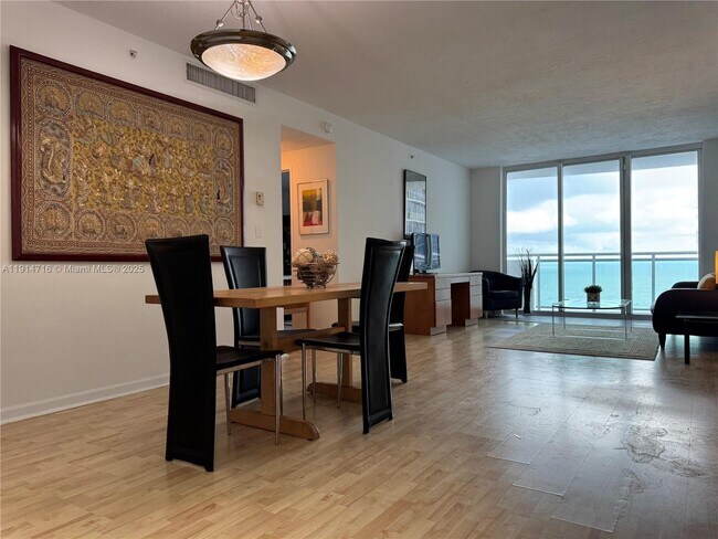 Photo - 3001 S Ocean Dr Unit 1423