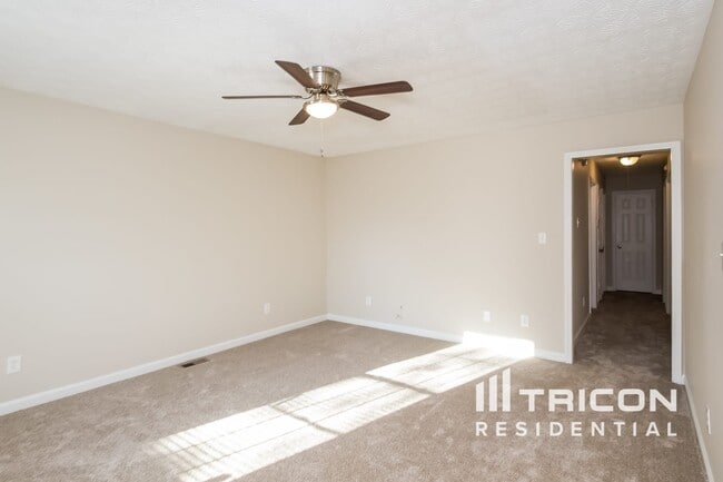 Photo - 325 Barr Cir