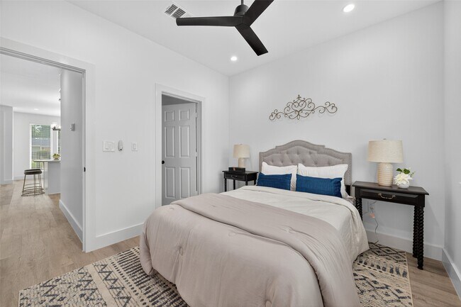 Photo - 5027 Willow Glen Dr