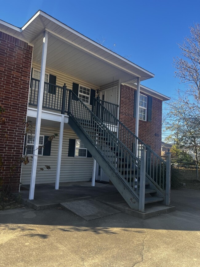 Building Photo - 815 N 48th St Unit D
